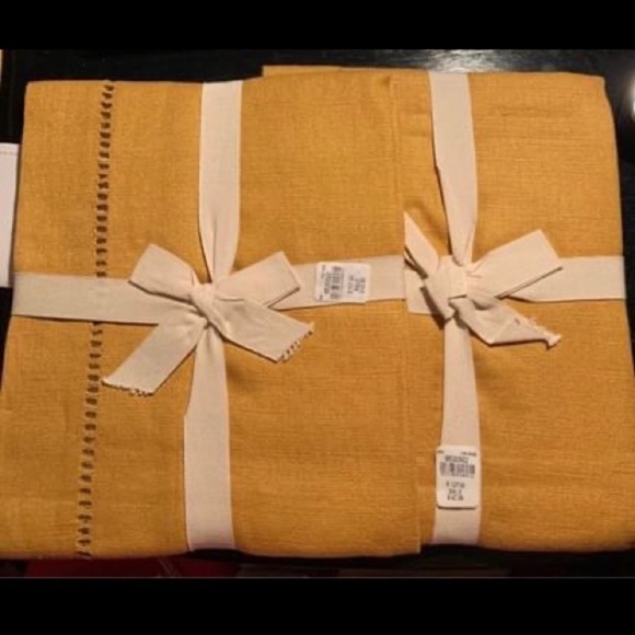 Hemp Hemstitch table RUNNERS/PLACEMATS Williams Sonoma Price for each, 2 Colors - Picture 2 of 3